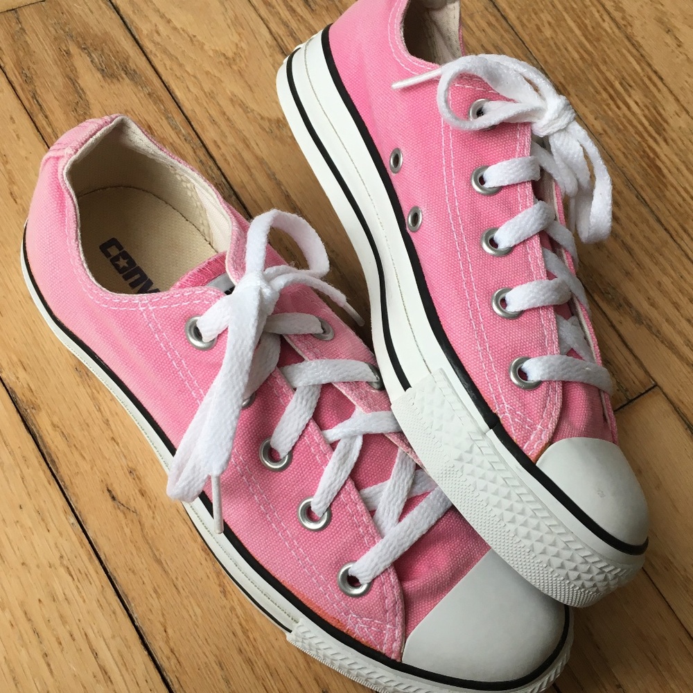 5.5 Pink Converse women's Allstars lo cut